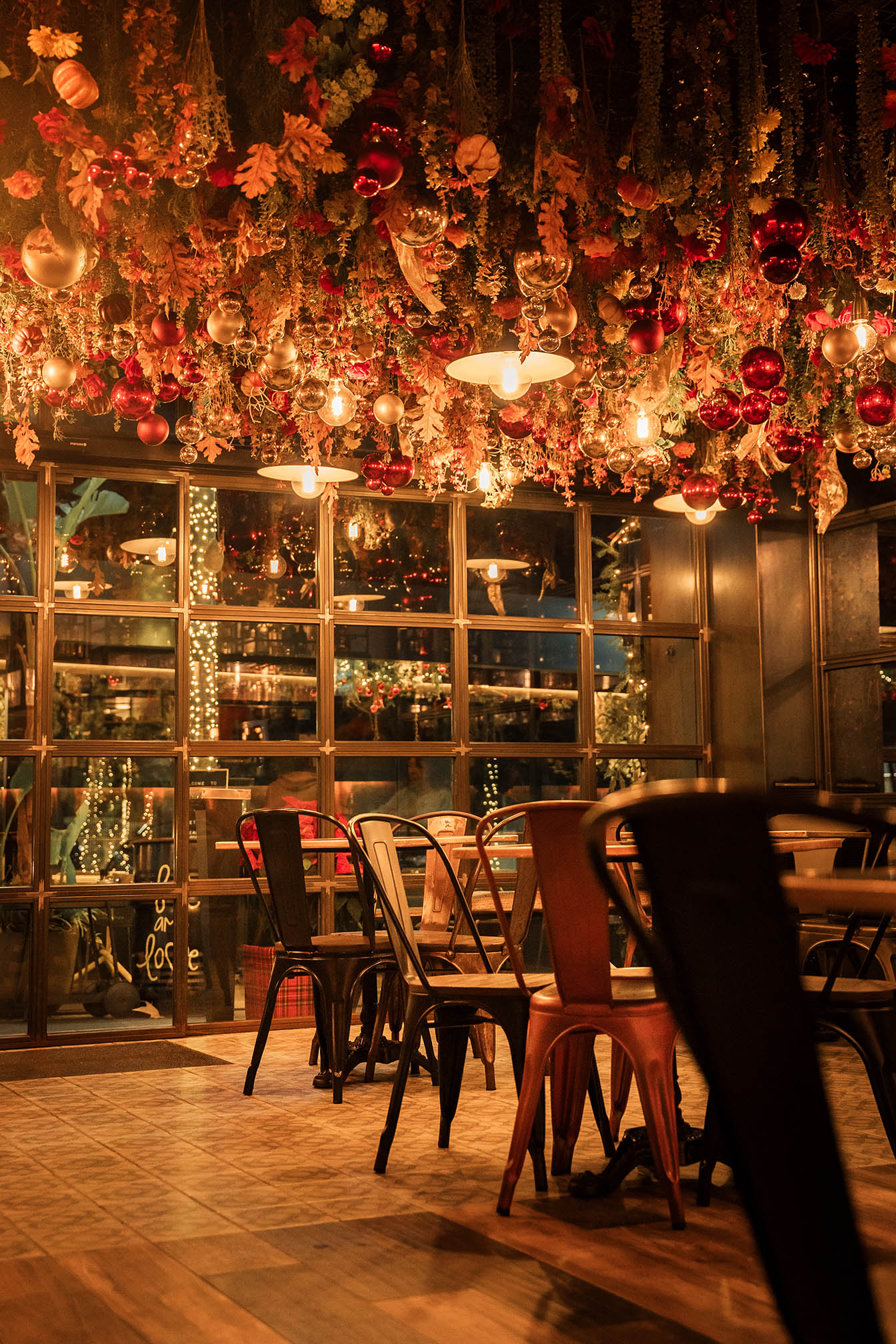 dtaping restaurant